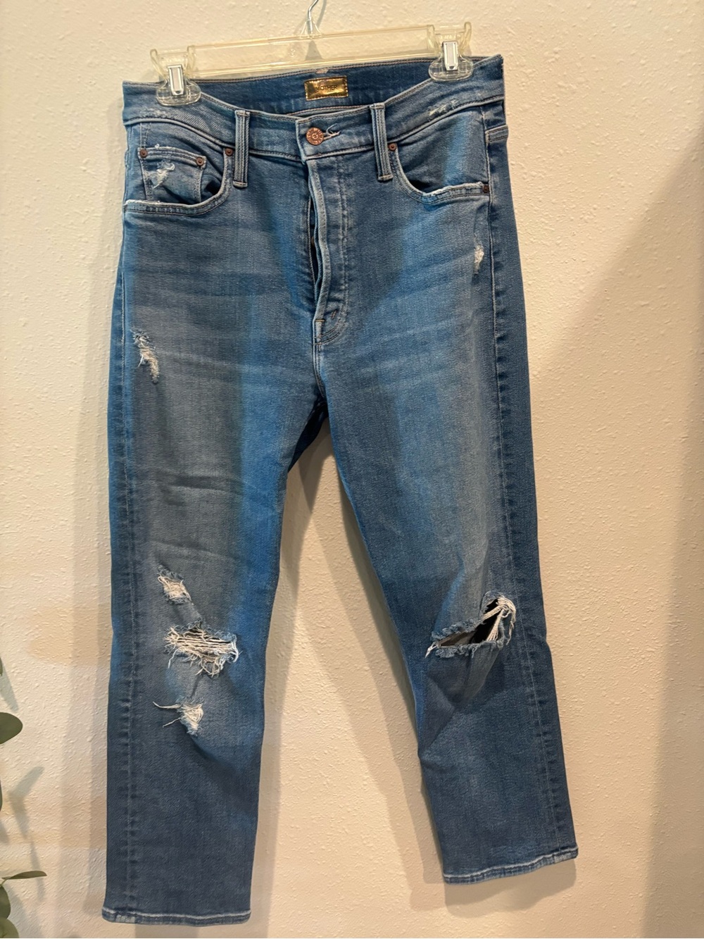 MOTHER Distressed tomcat jeans 28